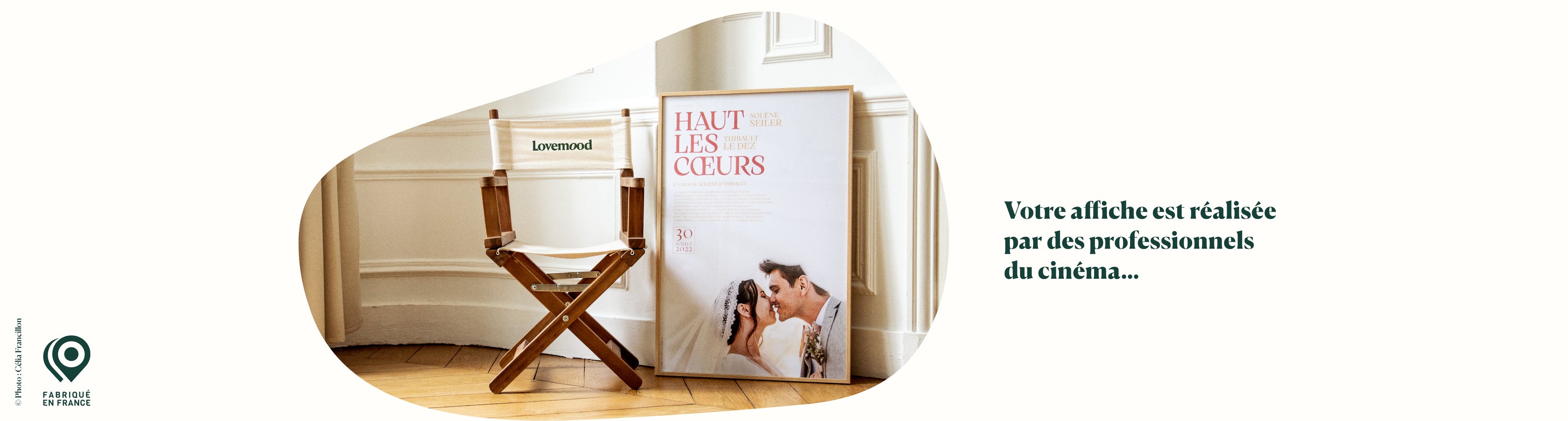 Affiche de film personnalisée mariage réalisée par des professionnels du cinéma - chaise réalisateur Lovemood
